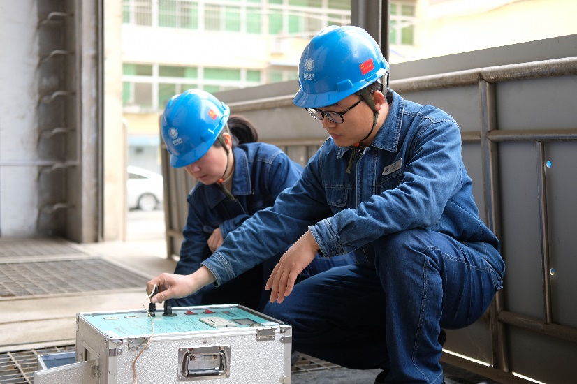 確保十四運會用電“零故障” 國網渭南電力公司高標準做好賽事電力保障_fororder_20210427_141735