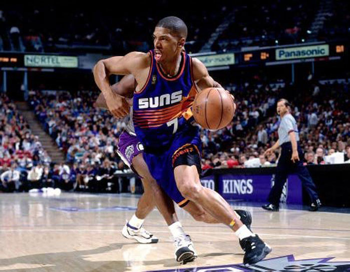 NBA离奇受伤:AI屁股被摸伤 德克系鞋带扭伤 NBA离奇受伤:AI屁股被摸伤 德克系鞋带扭伤