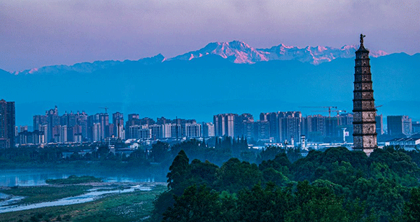 邛崃市委常委图片