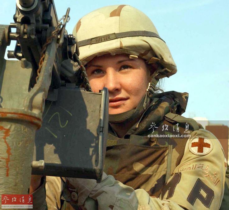 美军征兵官真好色!专挑辣妹身材火爆 美军征兵官真好色!专挑辣妹身材火爆