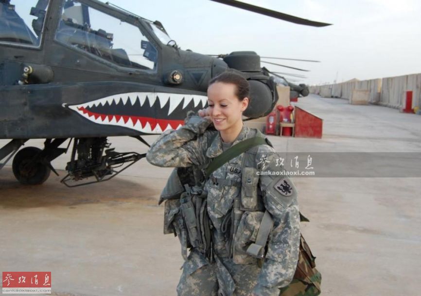 美军征兵官真好色!专挑辣妹身材火爆 美军征兵官真好色!专挑辣妹身材火爆