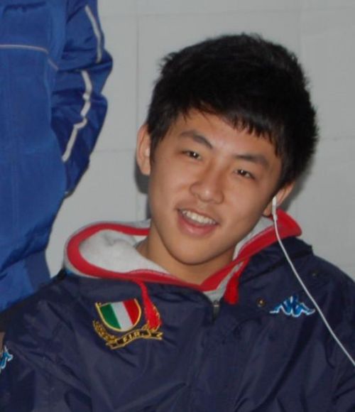 他曾是比张一山还红的童星，如今没长残帅似刘昊然