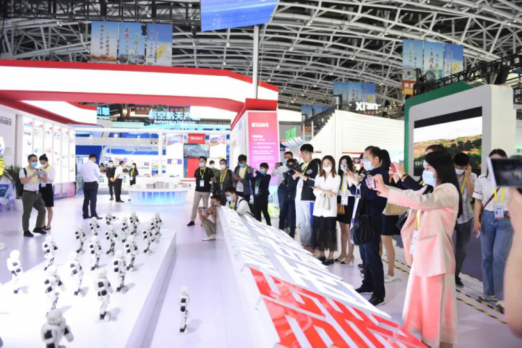 【转载】第五届丝博会上西咸新区展区科技“吸睛” 人气爆棚！