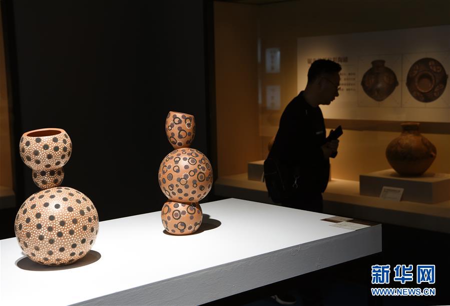 2019首届国际当代陶艺作品与马家窑出土陶器展在甘肃举行