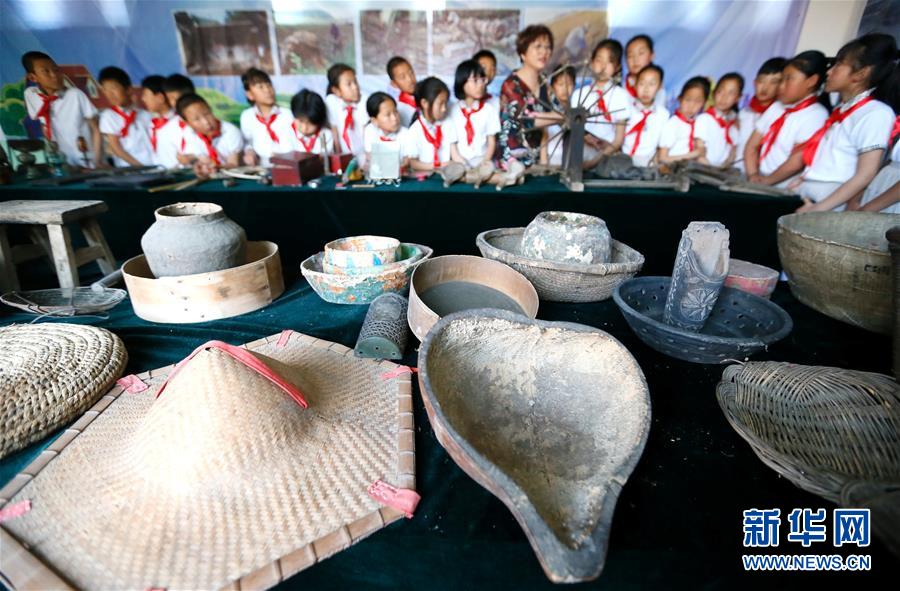 山东青岛：“校园民俗馆”传承历史记忆