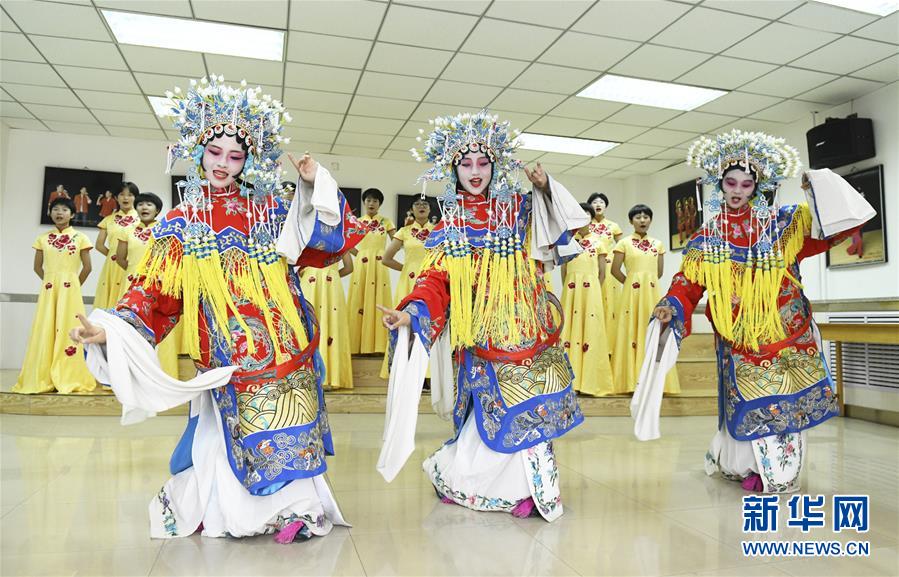 河北石家庄：非遗戏曲进校园