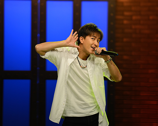 《对口型》韩庚柳岩“明星玩大咖”火力全开