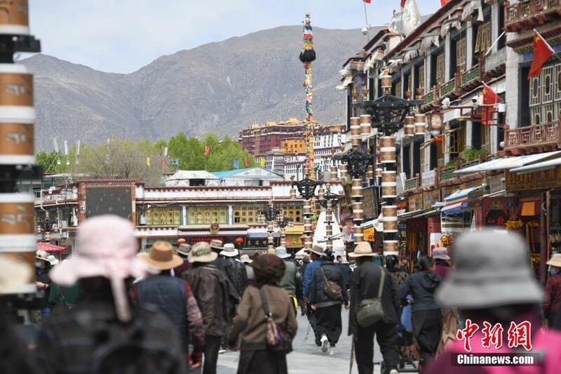 Masu yawon shakatawa masu yawa za su ziyarci Tibet a lokacin hutu_fororder_51ae8267167e4cf3a1b6ecbb833f5091