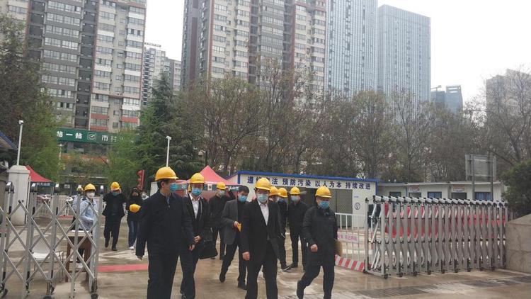 副市长徐明非赴经开区检查十四运场馆改造工程