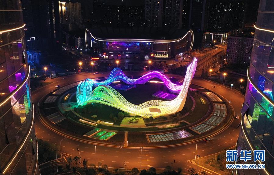 武汉：灯光璀璨夜色美