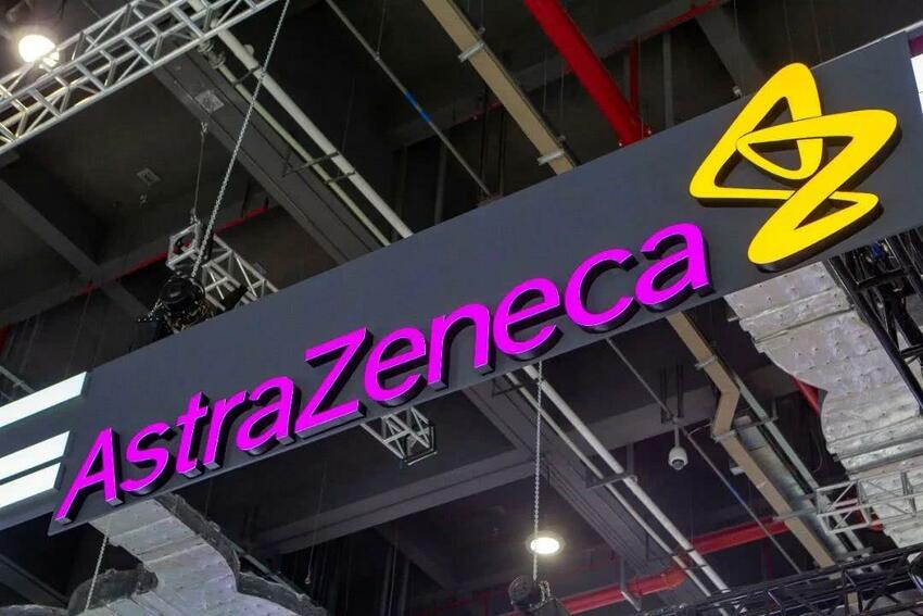 Kementerian Kesehatan Indonesia Hentikan Sementara Penggunaan Vaksin AstraZeneca_fororder_yn30