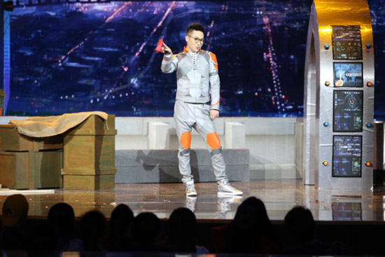 《喜剧人》李鸣宇踢馆 潘斌龙熬夜排练累入院