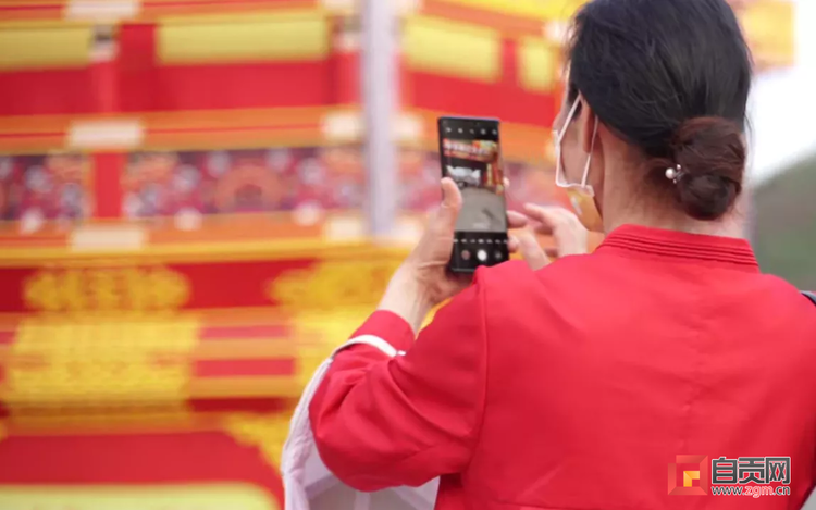 （转载）自贡灯会：母亲节、“520”、儿童节有优惠 6月15日至27日闭园维护