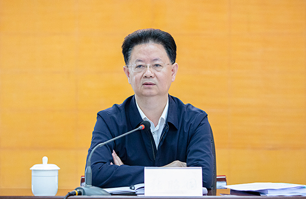 自贡大安：加快推进两项改革“后半篇”文章工作落地见效_fororder_2大安区委书记张昭国出席会议并讲话