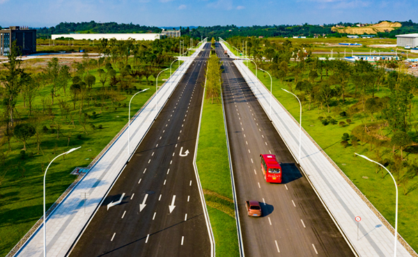 自贡建无人机产业基地加速通航全产业链布局_fororder_4自贡航空产业园（摄影-廖志全）