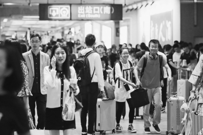 （交通运输）9月8日南京站迎来返程客流高峰