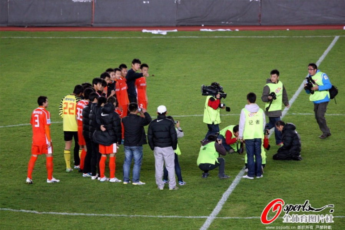 【看台】韩国输球鞠躬道歉 而我们领导……