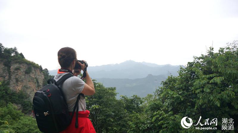 湖北丹江口：攝影大伽進山鄉拍美片 宣傳旅遊資源推動鄉村振興