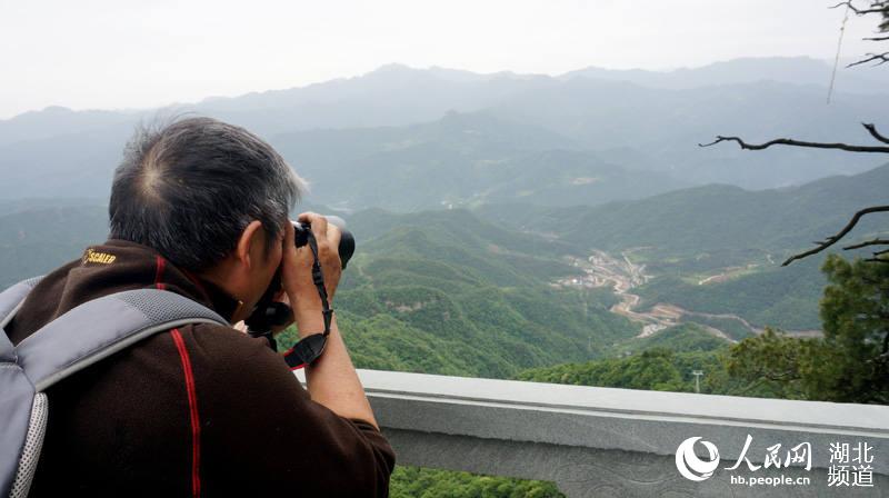 湖北丹江口：攝影大伽進山鄉拍美片 宣傳旅遊資源推動鄉村振興