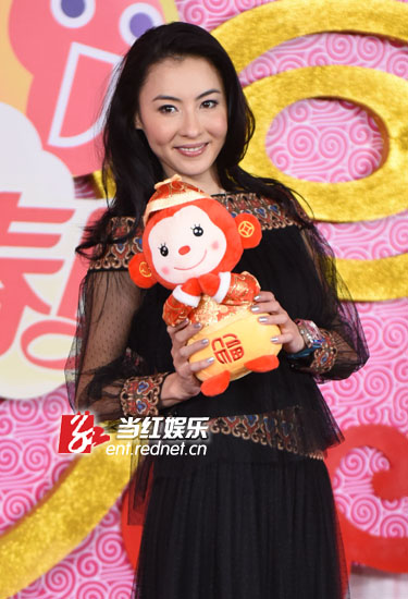 湖南卫视小年夜群访花絮：刘雯避谈崔始源