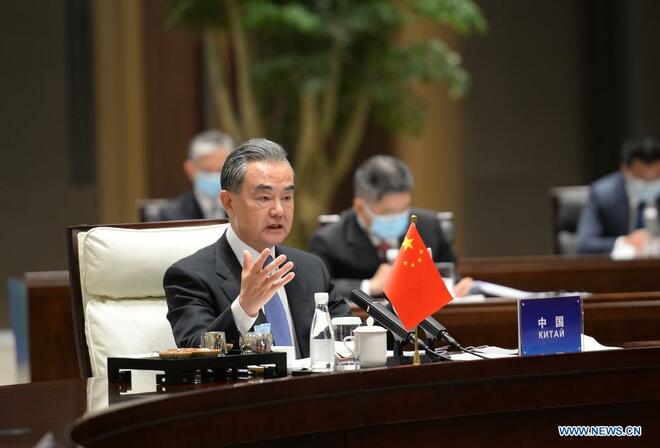 Mga ministrong panlabas ng Tsina at Gitnang Asya, sang-ayon sa pagpapalakas ng estratehikong pagtitiwalaan_fororder_20210513WangYi3