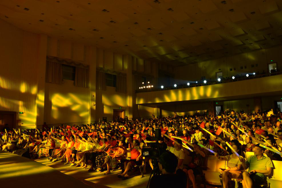 中国越南歌手联欢演唱会成功举办