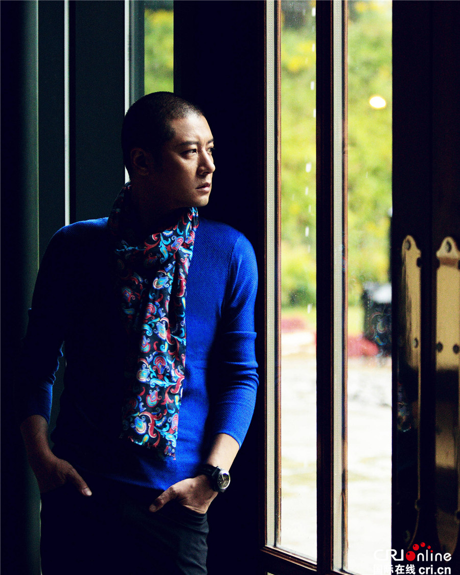 任重成全民团宠赵大人 曝光写真型男范儿十足