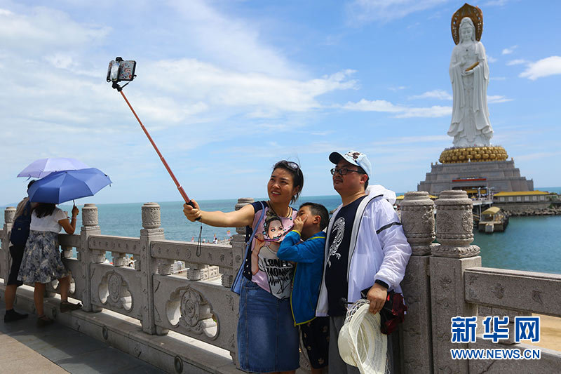 还未审核【海南视听文字列表】【即时快讯】“双节”三亚南山迎客15万余人次