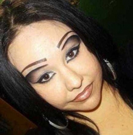 让眉毛飞 盘点没有最丑只有更丑的失败妆容