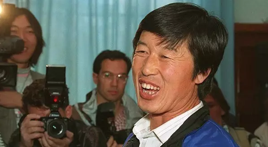 一组老照片回顾马俊仁与他的马家军