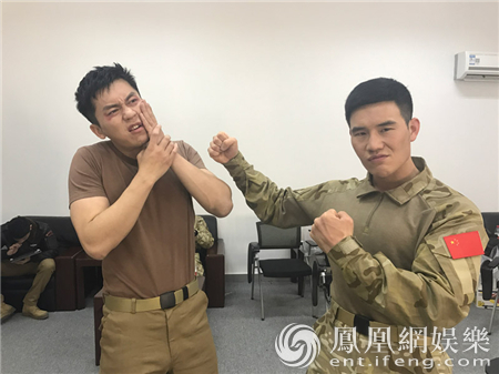 《空天猎》热映 中国硬汉谢孟伟对决"大黑牛"李晨