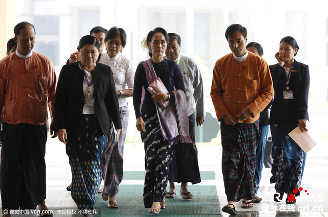 缅甸议会上院召开会议 昂山素季出席(高清组图)