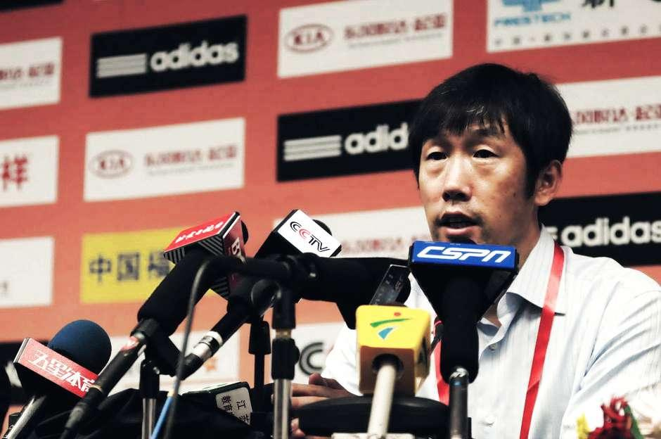 老照片：高洪波任国足主帅 回顾执教“上半时”