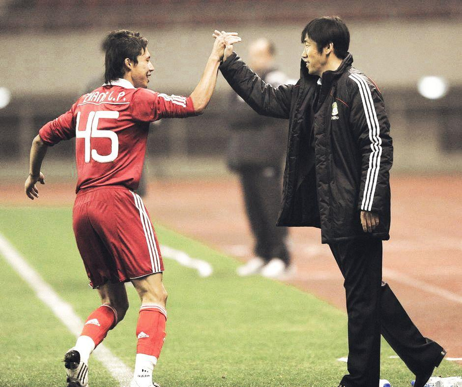 老照片:高洪波任国足主帅 回顾执教“上半时” 老照片:高洪波任国足主帅 回顾执教“上半时”