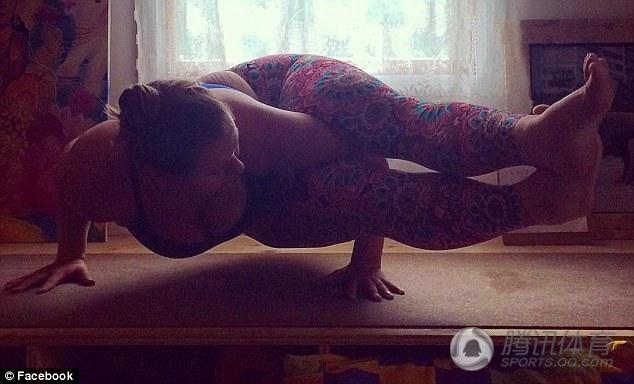 组图:大码瑜伽!胖妞展示高难度动作 网络爆红 组图:大码瑜伽!胖妞展示高难度动作 网络爆红