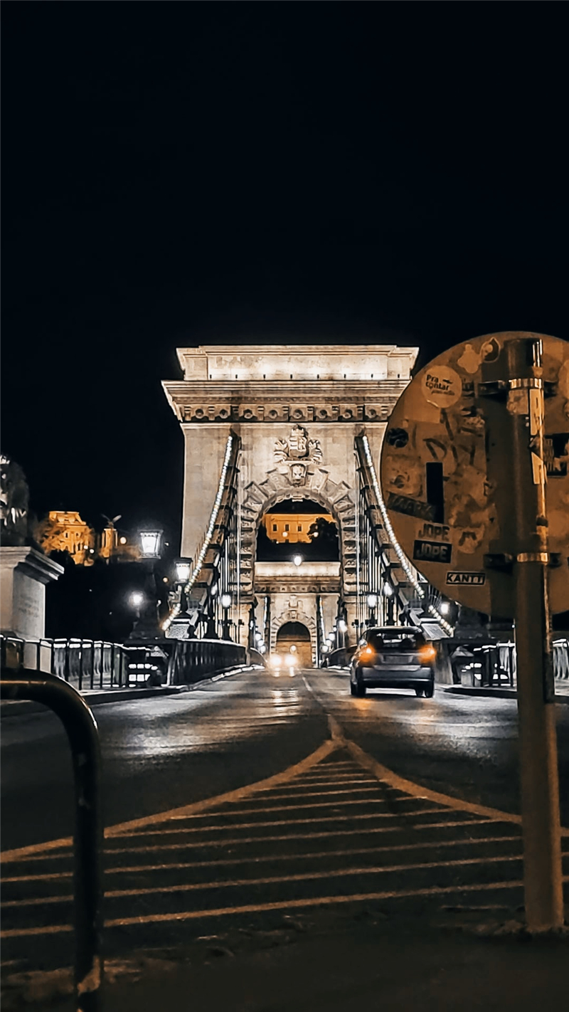 夜晚的布达佩斯塞切尼链桥_fororder_刘小龙+布达佩斯《布达佩斯塞切尼链桥》+18270280045