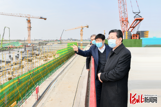 王東峰:認真落實常態化疫情防控措施 加快項目建設創造“雄安品質”