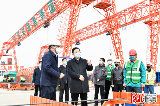 王東峰:認真落實常態化疫情防控措施 加快項目建設創造“雄安品質”