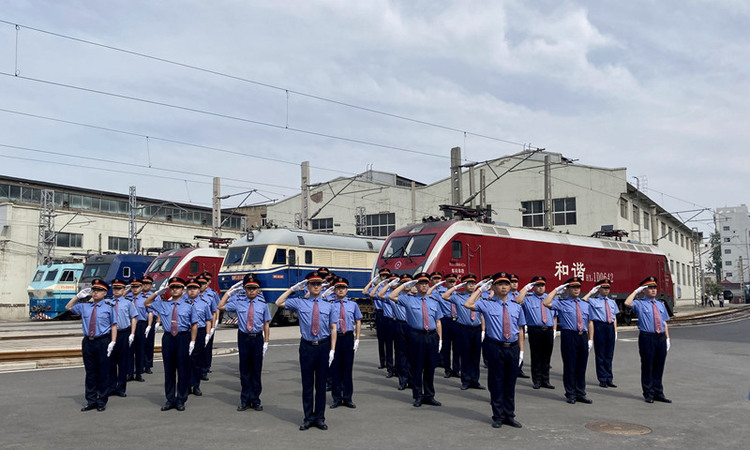 “豫见最美铁路”大型宣传活动在郑州启动