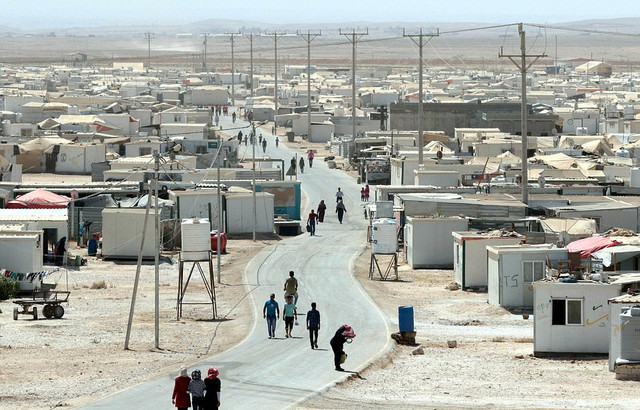 航拍约旦叙利亚边境难民营 无边无际绵延数里(高清组图)