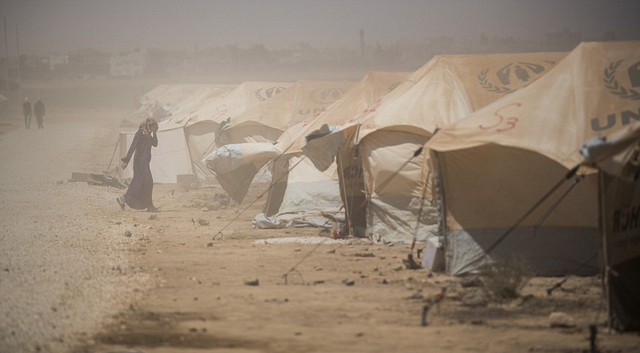 航拍约旦叙利亚边境难民营 无边无际绵延数里(高清组图)