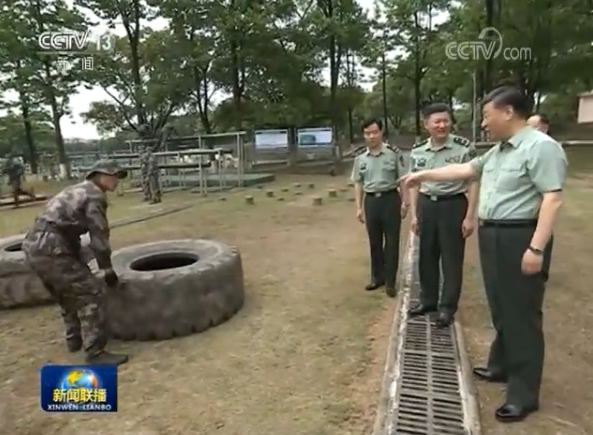 習近平在視察陸軍步兵學院時強調：全面提高辦學育人水準 為強軍事業提供有力人才支持