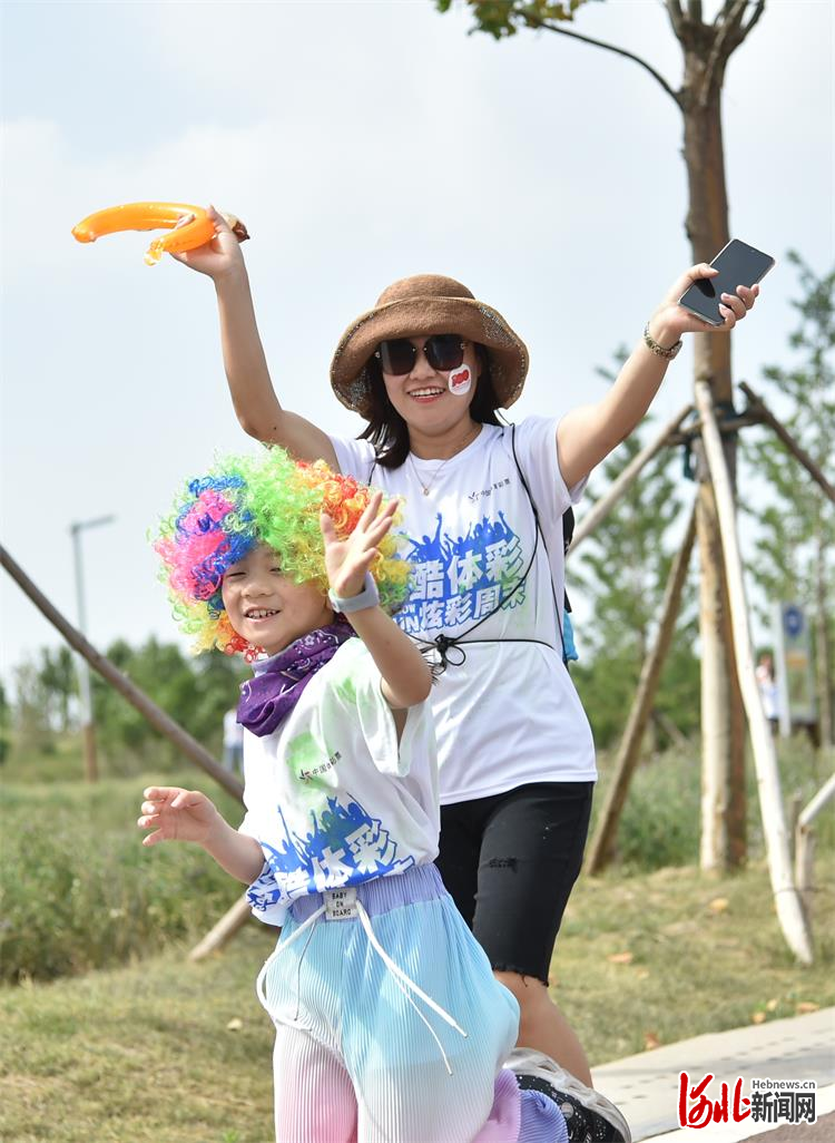 激情五月 活力開跑！“公益體彩 炫彩週末”彩色跑活動在河北邯鄲舉辦