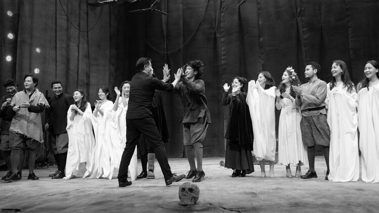 藏族大学生与《哈姆雷特》擦出别样火花_fororder_YAMD7784