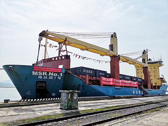 珲春扎鲁比诺宁波内贸外运航线实现年度首航