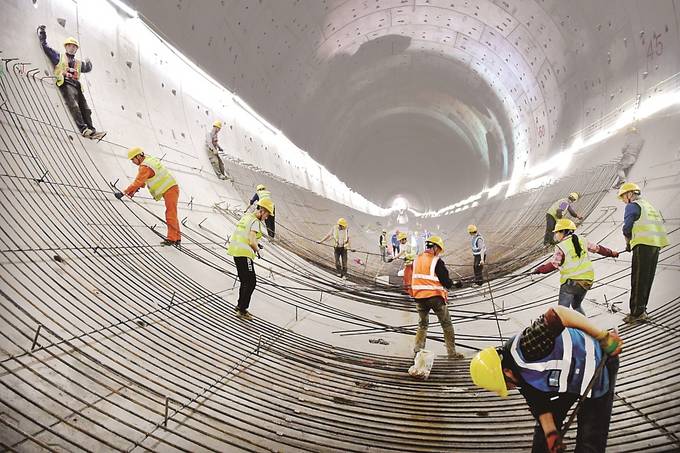 蘇州國內首條下穿高鐵大盾構隧道右線開掘