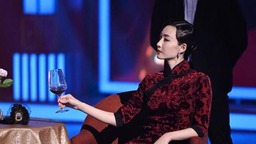 《王牌对王牌》王丽坤化身精英特工 大秀旗袍舞展东方风情