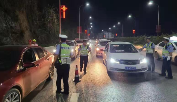 【原創】重慶雲陽交巡警開展“兩重大一突出”百日行動_fororder_微信圖片_20210601140032
