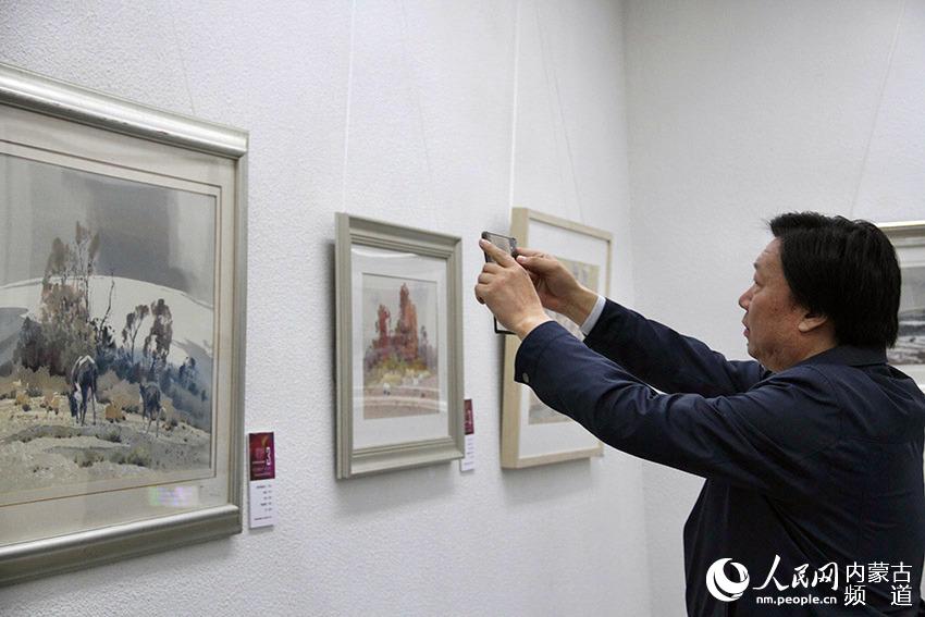 慶祝內蒙古自治區成立70週年水彩粉畫作品展開幕