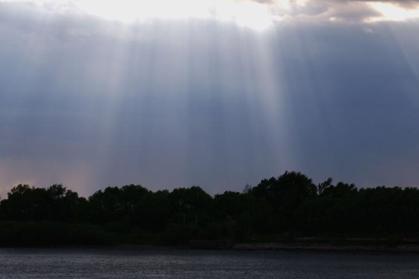 แสงอาทิตย์สะท้อนผิวแม่น้ำซงฮัวเจียง_fororder_哈尔滨2